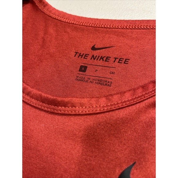 The Nike Tee Dri-Fit Deep Red Tank Top Size Small Men's Swoosh Logo - Picture 2 of 5